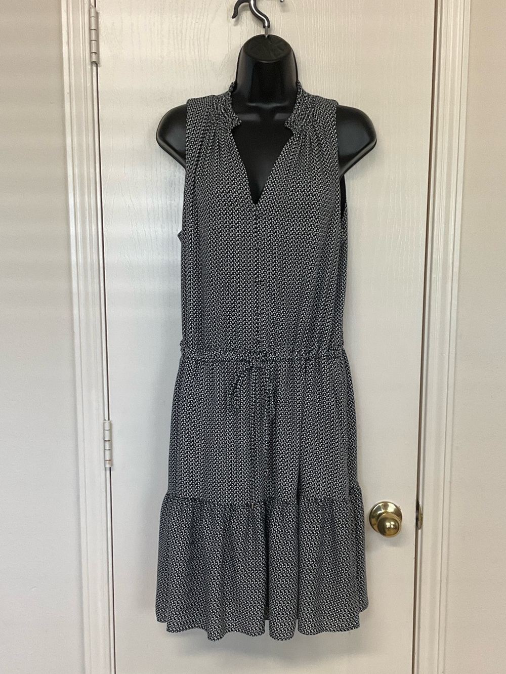 White House Black Market Sleeveless Drawstring Midi Dress